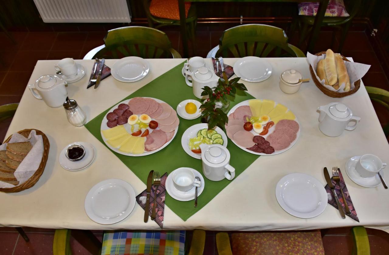 Hostinec U Certova Mlyna Libavske Udoli Esterno foto
